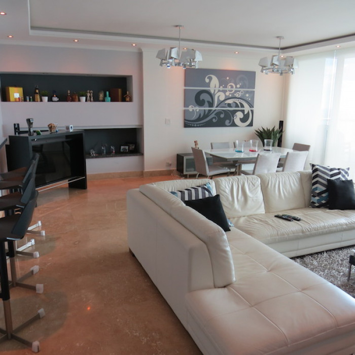 Luxury and spacious apartment for sale located in Punta Pacifica