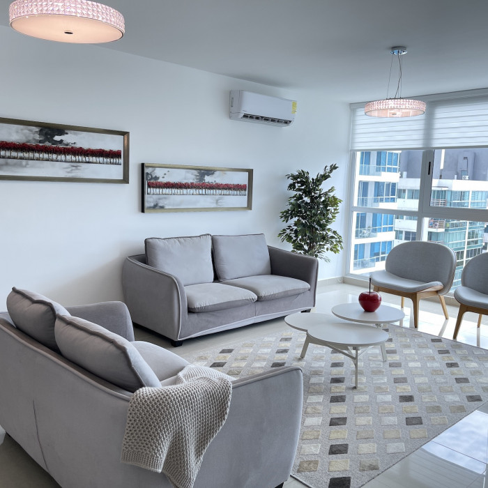 Moderno apartamento para la renta en exclusiva torre en Costa del Este